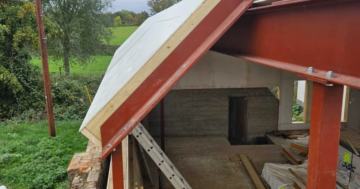 Sips Roof Panels integrated into steel frame for a large open plan home Extension