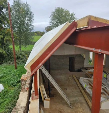 Sips Roof Panels integrated into steel frame for a large open plan home Extension